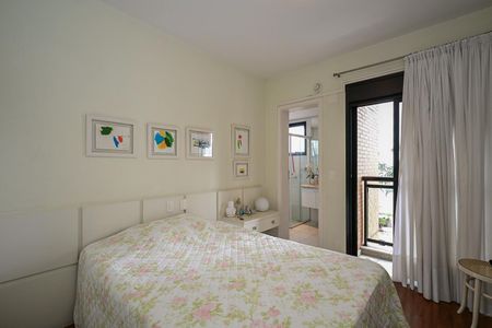 Apartamento à venda com 195m², 4 quartos e 4 vagasSuíte 4