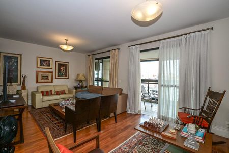 Apartamento à venda com 195m², 4 quartos e 4 vagasSala