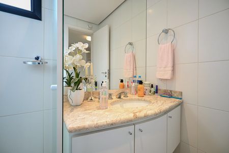 Apartamento à venda com 195m², 4 quartos e 4 vagasBanheiro Suíte  4