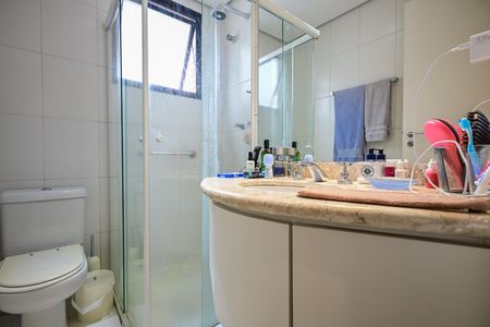 Apartamento à venda com 195m², 4 quartos e 4 vagasBanheiro da Suíte  3