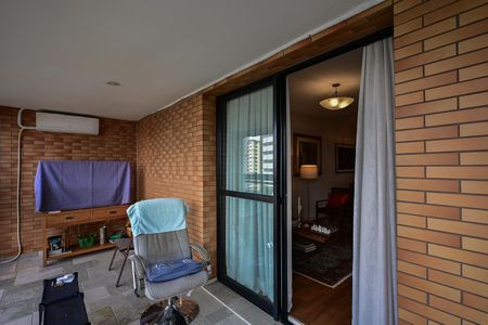 Apartamento à venda com 195m², 4 quartos e 4 vagasVaranda 1