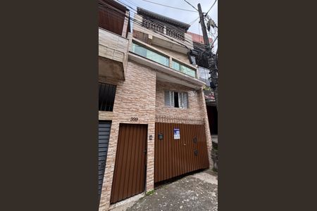 Casa para alugar com 60m², 2 quartos e sem vagaBanheiro Fachada