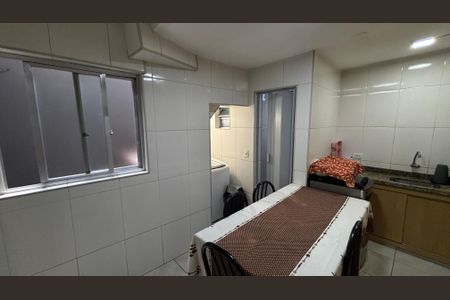 Casa para alugar com 60m², 2 quartos e sem vagaCozinha