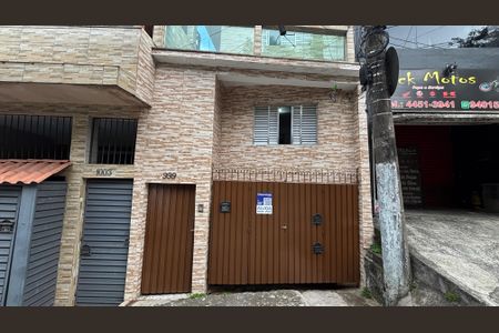 Casa para alugar com 60m², 2 quartos e sem vagaFachada