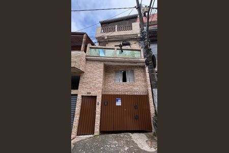 Casa para alugar com 60m², 2 quartos e sem vagaFachada