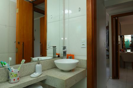 Apartamento à venda com 52m², 2 quartos e 1 vagaBanheiro