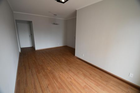 Sala de apartamento para alugar com 3 quartos, 84m² em Bosque, Campinas