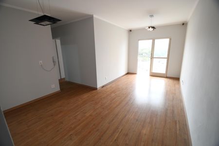 Sala de apartamento para alugar com 3 quartos, 84m² em Bosque, Campinas