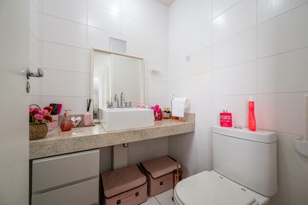 Apartamento à venda com 80m², 1 quarto e 2 vagasBanheiro da Suíte