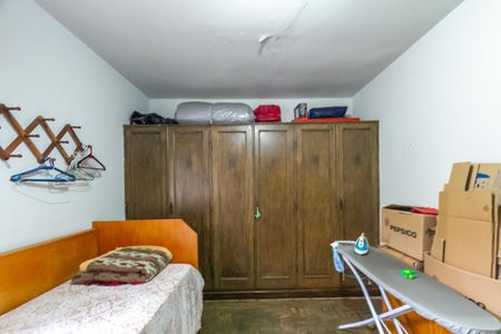 Casa à venda com 260m², 3 quartos e 4 vagas Casa à venda com 260m², 3 quartos e 4 vagasQuarto 2