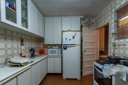 Casa à venda com 260m², 3 quartos e 4 vagas Casa à venda com 260m², 3 quartos e 4 vagasCozinha