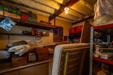 Casa à venda com 260m², 3 quartos e 4 vagas Casa à venda com 260m², 3 quartos e 4 vagasQuarto Edícula