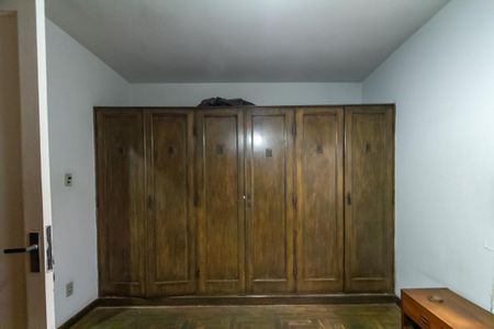 Casa à venda com 260m², 3 quartos e 4 vagas Casa à venda com 260m², 3 quartos e 4 vagasQuarto 1