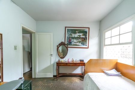 Casa à venda com 260m², 3 quartos e 4 vagas Casa à venda com 260m², 3 quartos e 4 vagasQuarto 2