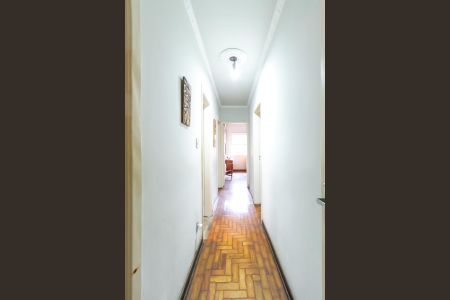 Casa à venda com 260m², 3 quartos e 4 vagas Casa à venda com 260m², 3 quartos e 4 vagasCorredor