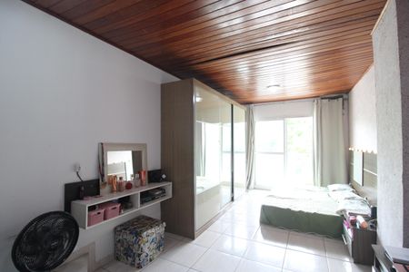 Casa à venda com 160m², 5 quartos e 3 vagasQuarto 1