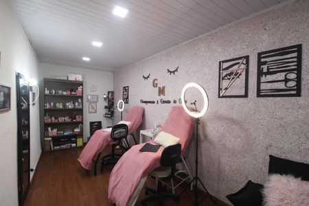 Casa à venda com 160m², 5 quartos e 3 vagasSuíte 2