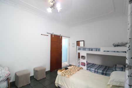 Casa à venda com 160m², 5 quartos e 3 vagasSala 2