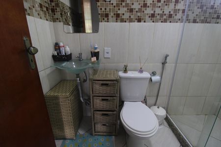 Casa à venda com 160m², 5 quartos e 3 vagasBanheiro social 1