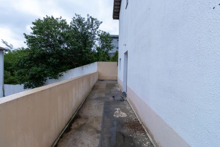 Casa de condomínio para alugar com 70m², 2 quartos e 2 vagas Casa de condomínio para alugar com 70m², 2 quartos e 2 vagasCorredor lateral