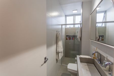 Banheiro da Suíte de apartamento à venda com 2 quartos, 70m² em Cruzeiro, Belo Horizonte