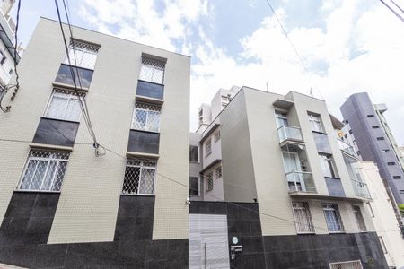Apartamento à venda com 70m², 2 quartos e 1 vagaFachada