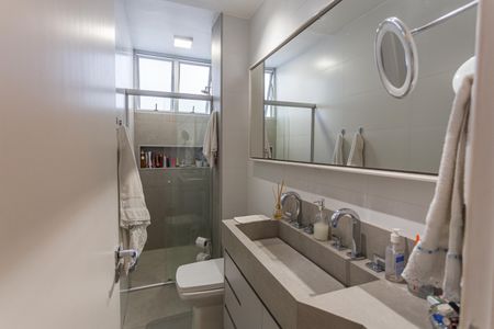 Banheiro da Suíte de apartamento à venda com 2 quartos, 70m² em Cruzeiro, Belo Horizonte