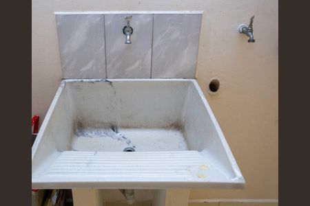 Casa para alugar com 55m², 2 quartos e sem vagaÁrea de Serviço