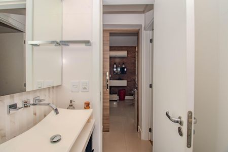 Apartamento à venda com 99m², 2 quartos e 2 vagasBanheiro Social