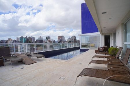 Apartamento à venda com 90m², 3 quartos e 2 vagas Apartamento à venda com 90m², 3 quartos e 2 vagasÁrea comum - Piscina