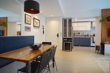 Sala de apartamento à venda com 3 quartos, 90m² em Petrópolis, Porto Alegre