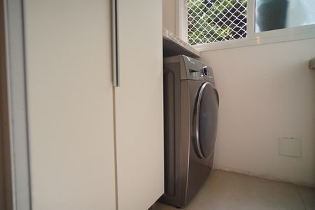 Apartamento à venda com 90m², 3 quartos e 2 vagas Apartamento à venda com 90m², 3 quartos e 2 vagasÁrea de serviço