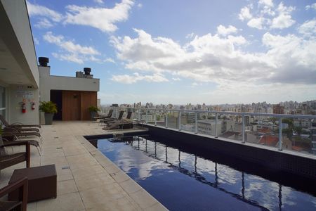 Apartamento à venda com 90m², 3 quartos e 2 vagas Apartamento à venda com 90m², 3 quartos e 2 vagasÁrea comum - Piscina