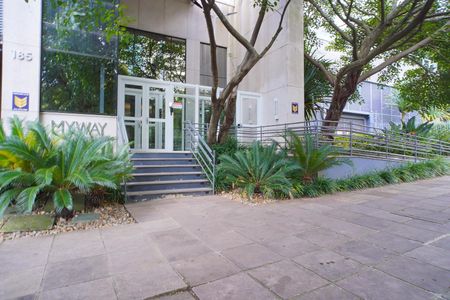 Apartamento à venda com 90m², 3 quartos e 2 vagas Apartamento à venda com 90m², 3 quartos e 2 vagasFachada