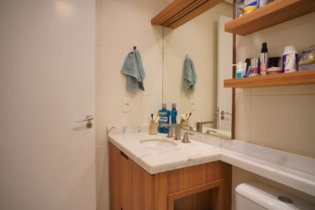 Apartamento à venda com 90m², 3 quartos e 2 vagas Apartamento à venda com 90m², 3 quartos e 2 vagasBanheiro suíte