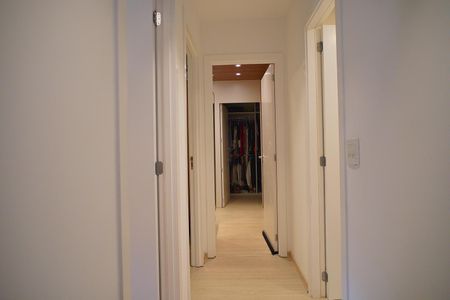 Apartamento à venda com 90m², 3 quartos e 2 vagas Apartamento à venda com 90m², 3 quartos e 2 vagasCorredor