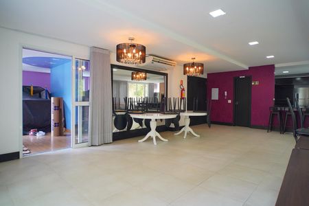 Apartamento à venda com 90m², 3 quartos e 2 vagas Apartamento à venda com 90m², 3 quartos e 2 vagasÁrea comum - Salão de festas