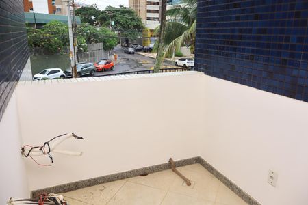 Vista da Sacada de apartamento para alugar com 2 quartos, 70m² em Jardim Armação, Salvador