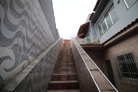 Casa à venda com 150m², 3 quartos e sem vagaEscada - Terraço