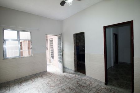 Sala 1 de casa à venda com 3 quartos, 150m² em Brás de Pina, Rio de Janeiro