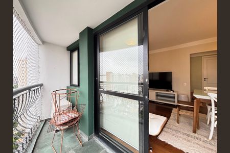 Varanda de apartamento para alugar com 3 quartos, 98m² em Indianópolis, São Paulo