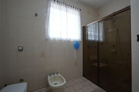 Casa à venda com 115m², 3 quartos e 1 vagaBanheiro