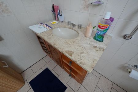 Casa à venda com 115m², 3 quartos e 1 vagaBanheiro