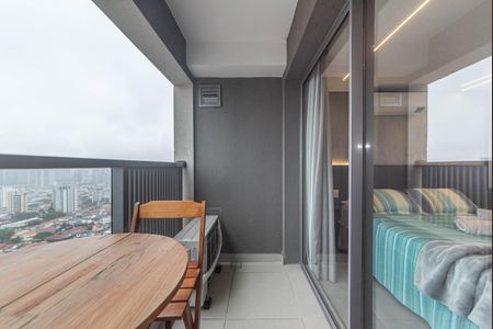 Varanda de kitnet/studio à venda com 1 quarto, 24m² em Santo Amaro, São Paulo