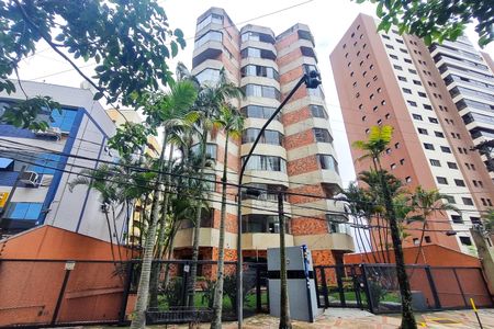Apartamento à venda com 98m², 2 quartos e 3 vagasFachada