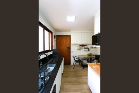 Apartamento à venda com 98m², 2 quartos e 3 vagascozinha 