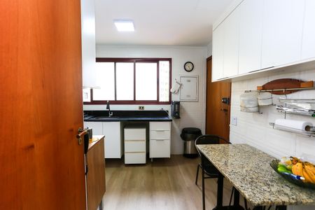 Apartamento à venda com 98m², 2 quartos e 3 vagascozinha 