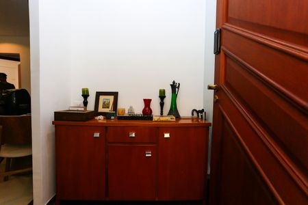 Apartamento à venda com 98m², 2 quartos e 3 vagasHall