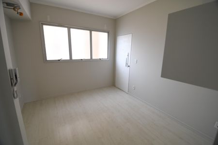 Sala de apartamento para alugar com 1 quarto, 49m² em Centro, Campinas