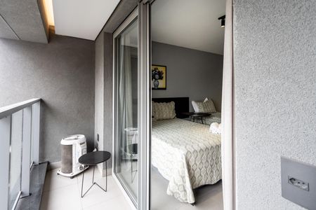 Studio para alugar com 35m², 1 quarto e sem vaga Studio para alugar com 35m², 1 quarto e sem vagaVaranda